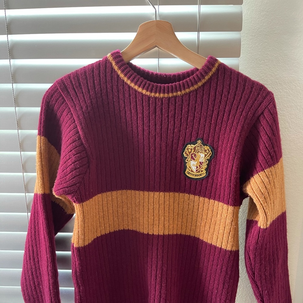 gryffindor’s sweater